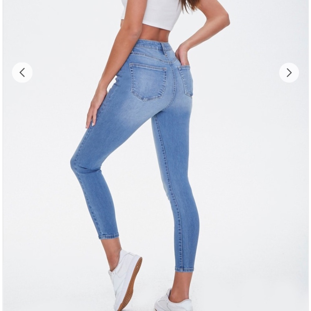 Forever 21 curvy high waisted jeans